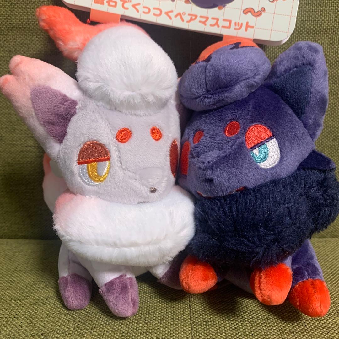 ポケモン にたものどうし ゾロア ヒスイゾロア　ポケモンセンター　ぬいぐるみ