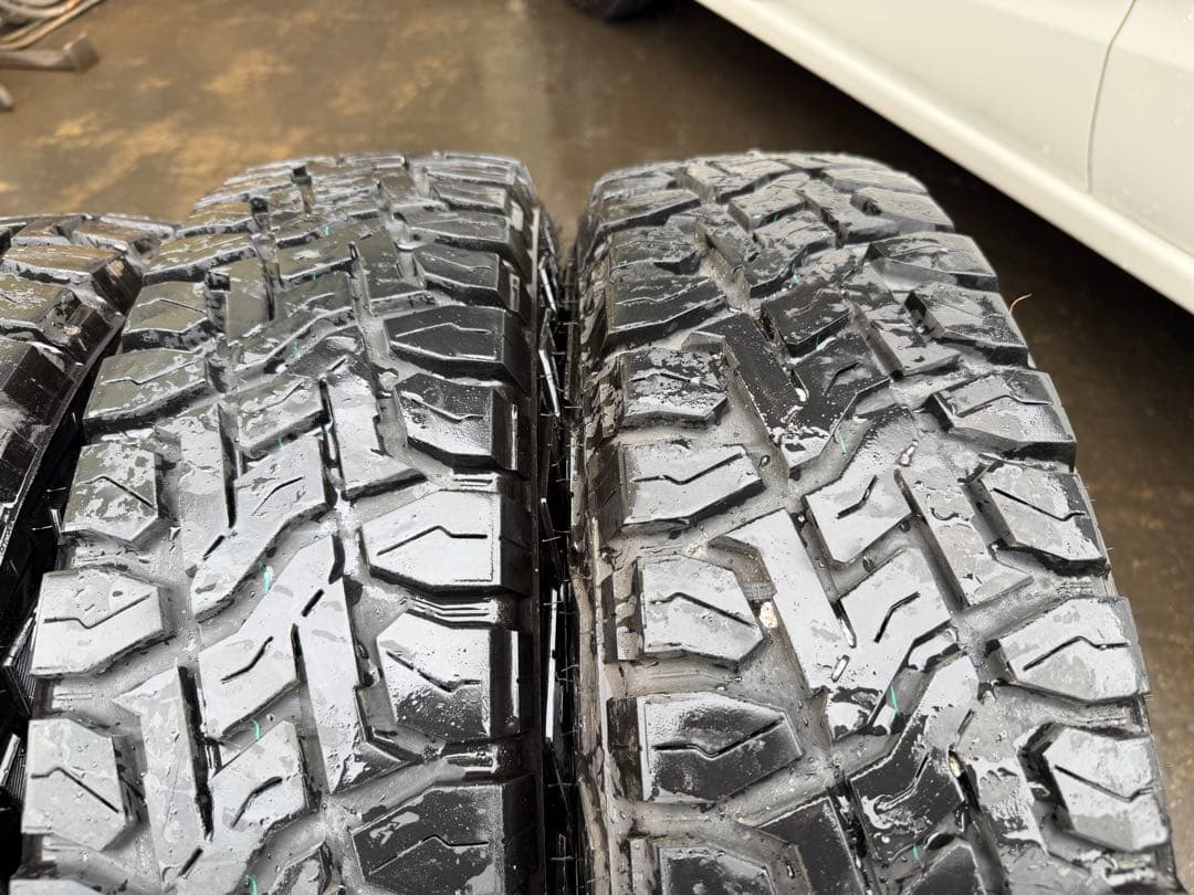 Toyo Open Country R/T 185/85R16 タイヤ