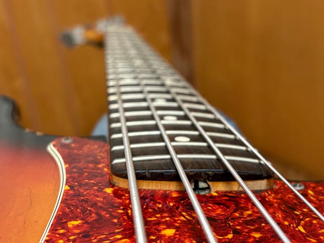 1990年FenderUSA American Vintage bass 62