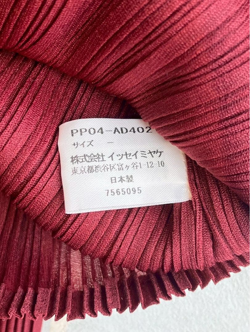 【新品未使用】ISSEY MIYAKE イッセイミヤケ ネックウォーマー レッド