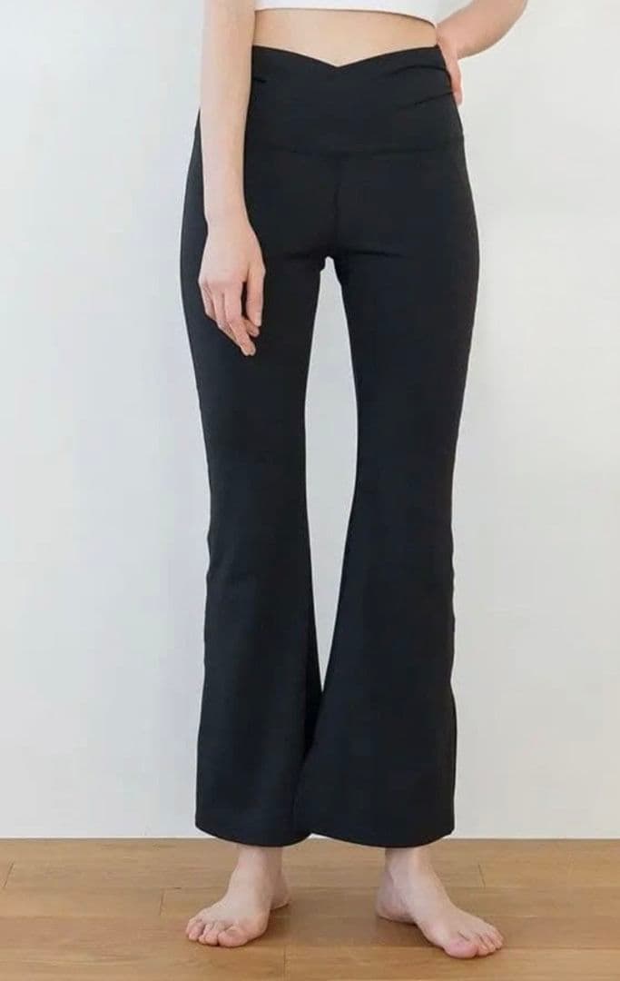 【スカラ】ベーシックフレアパンツ　S