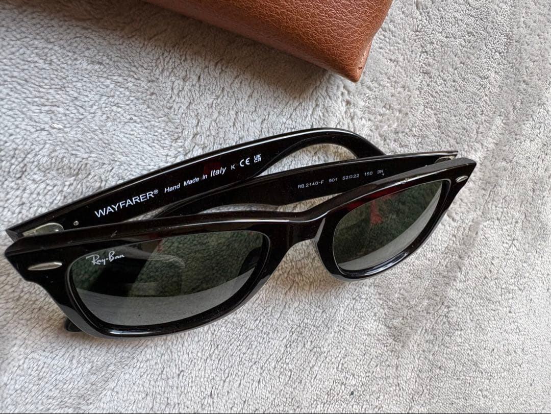 Ray-Ban WAYFARER ブラック サングラス