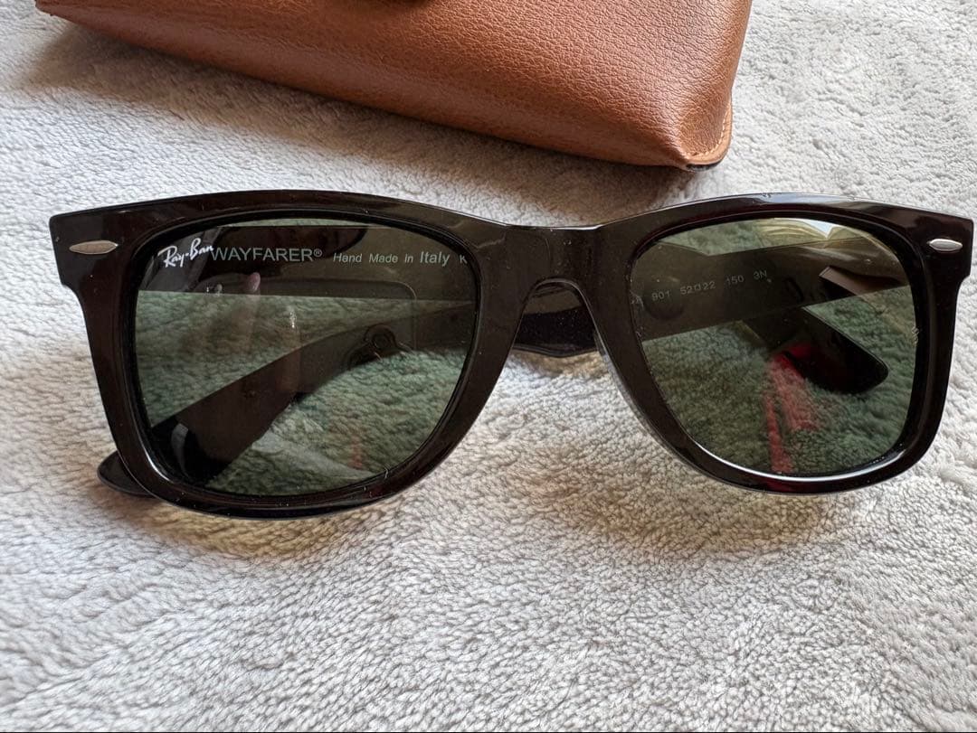 Ray-Ban WAYFARER ブラック サングラス