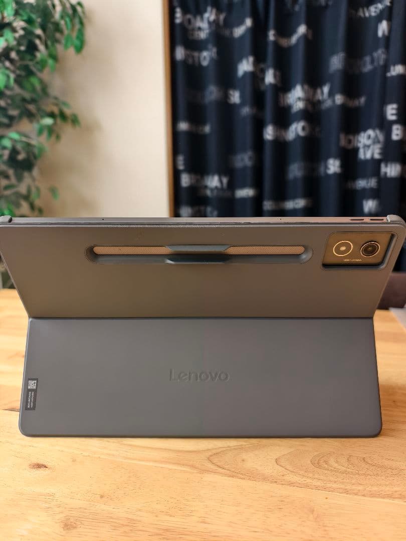 xiaoxin pad pro 2025　純正キーボード、ペン付属