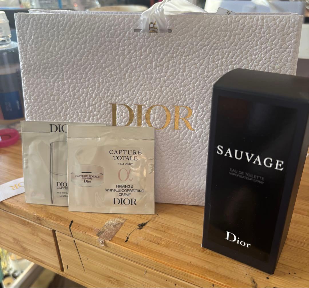 Dior Sauvage オードゥトワレ 30mL