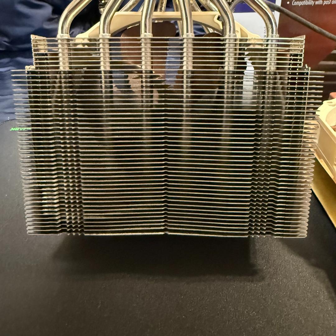 Noctua NH-D15 ハイエンド静音クーラー