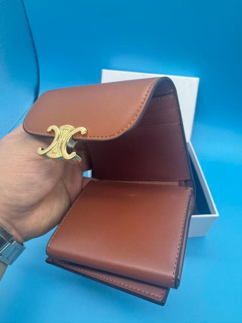CELINE（セリーヌ）トリオンフ 三つ折り財布 ブラウン