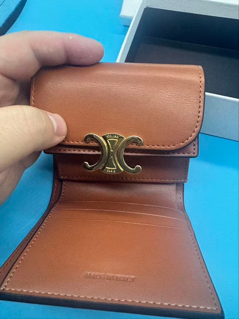 CELINE（セリーヌ）トリオンフ 三つ折り財布 ブラウン