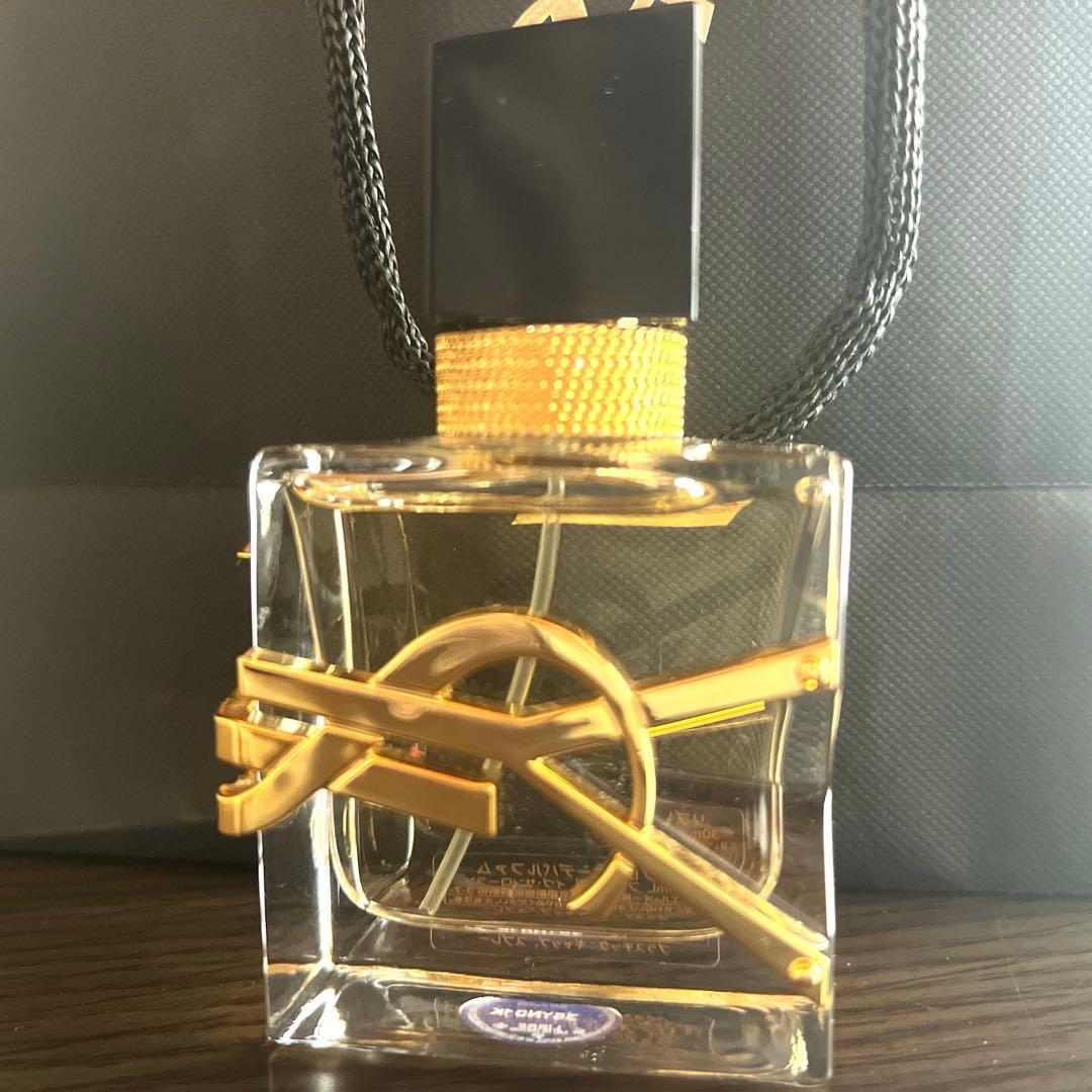 【国内正規品】イヴ・サンローラン リブレ オーデパルファム 30ml 箱付き