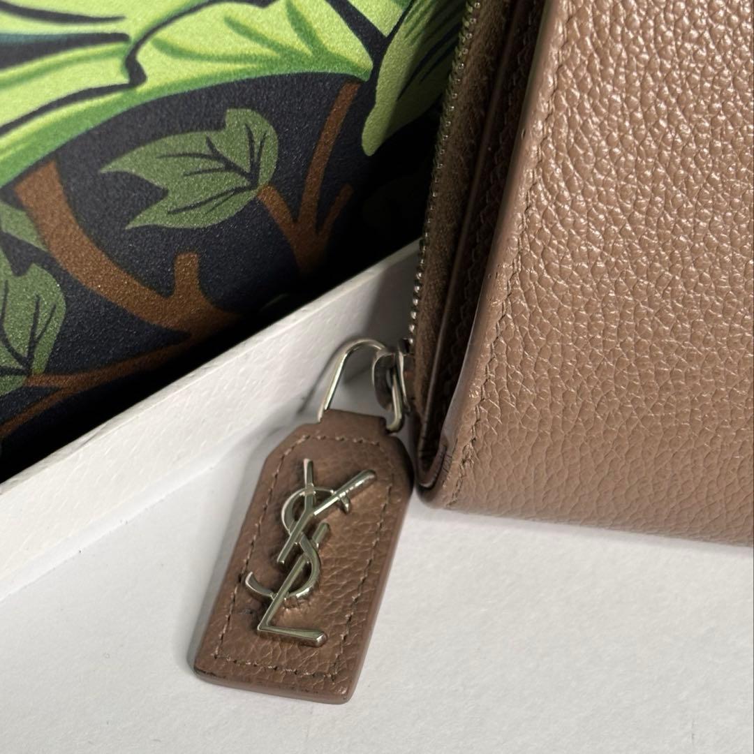 Saint Laurent♡サンローラン 二つ折り財布