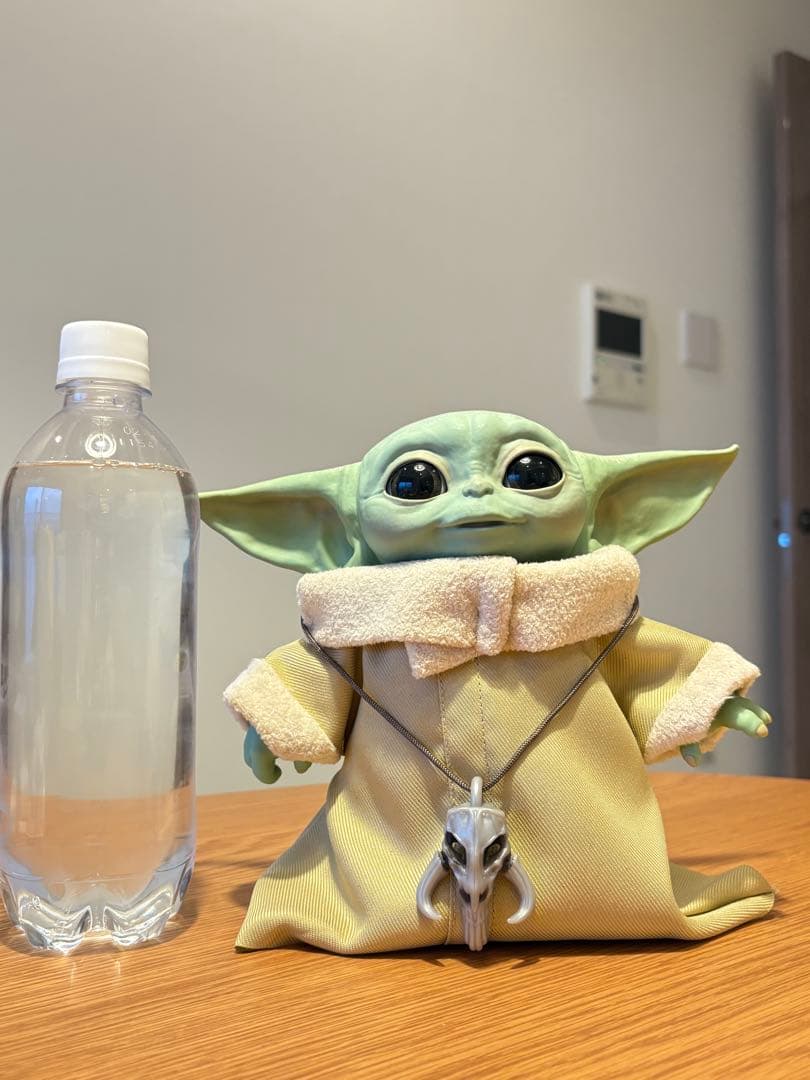 グローグー　ベビーヨーダ　スター・ウォーズ　電動おしゃべりフィギュア