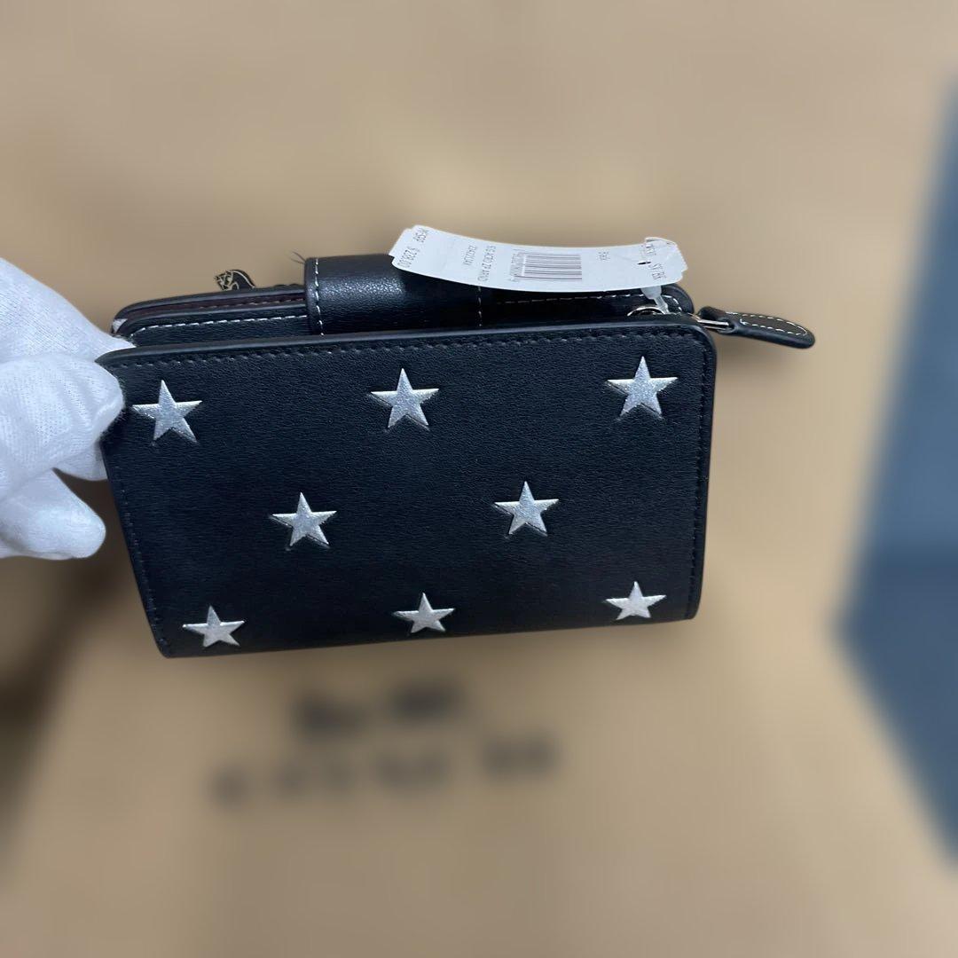 COACH ブラック 二つ折り財布 CW530
