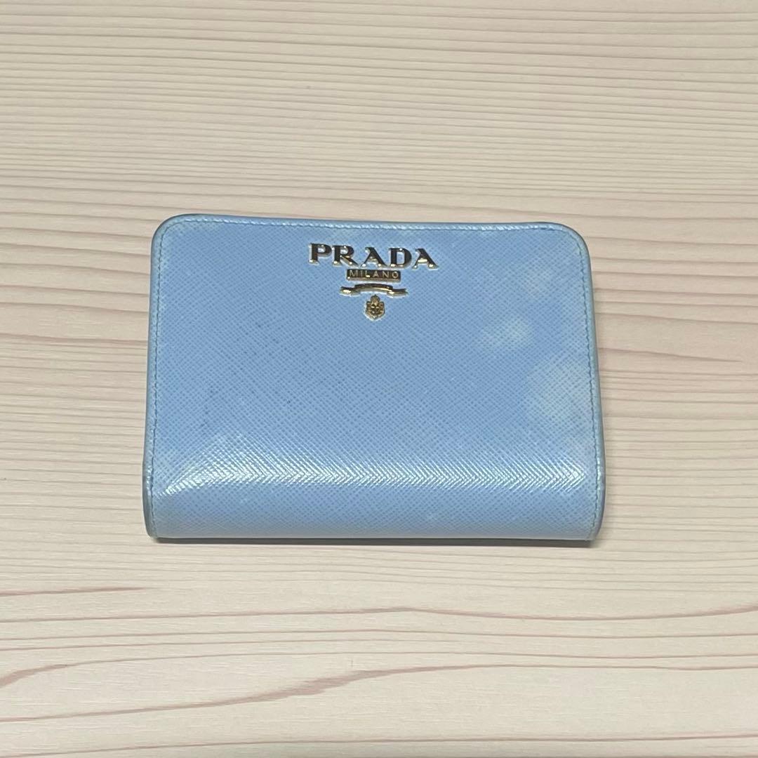 PRADA 二つ折り財布　ブルー
