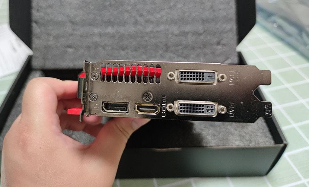 グラフィックボード・グラボ・ビデオカード MSI GTX 970 GAMING 4G
