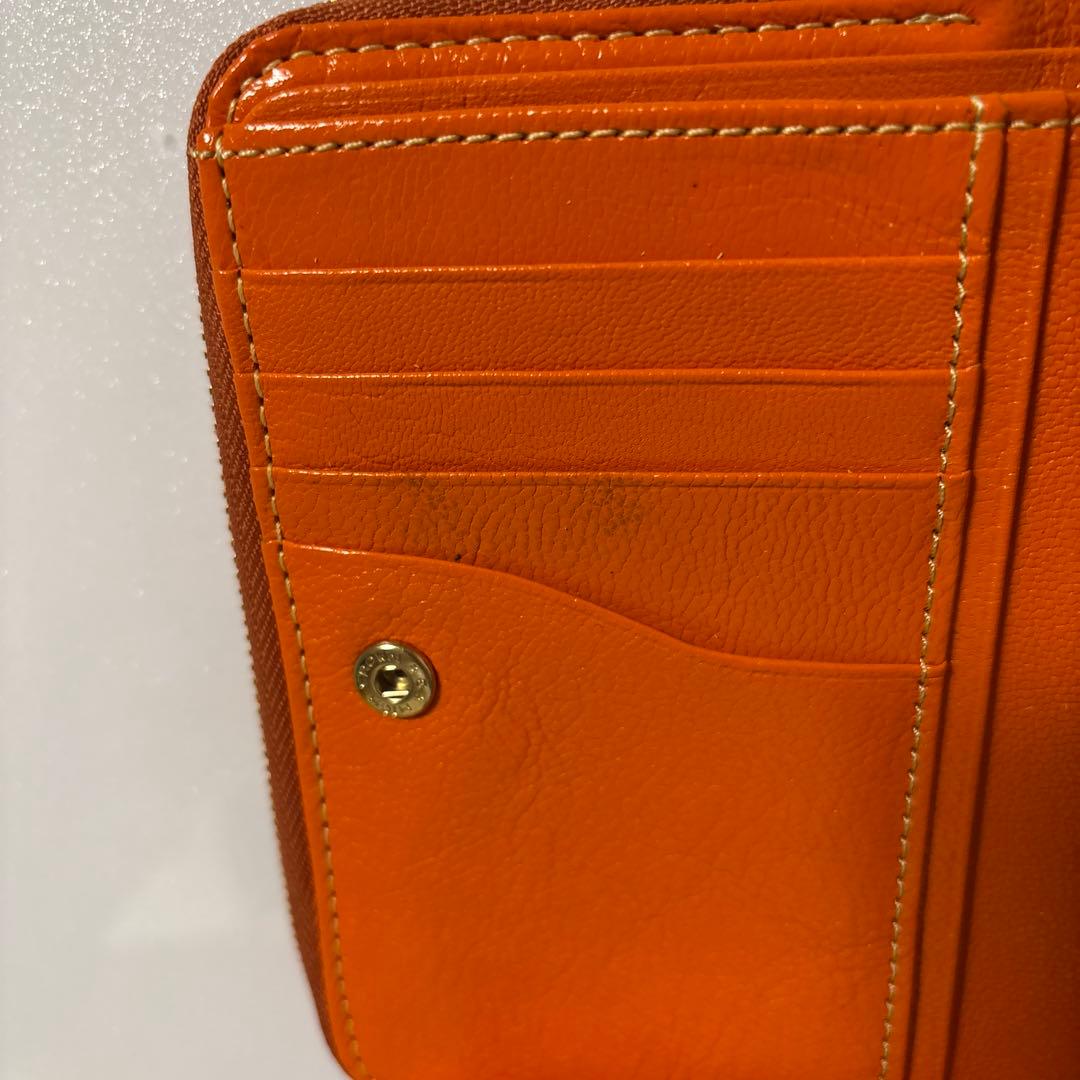 ダコタ　二つ折り財布