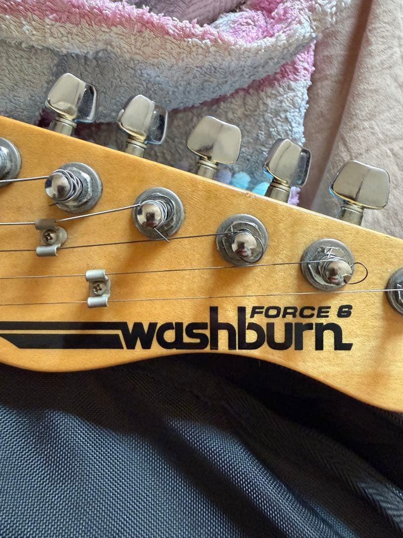 【売約済み】Washburn Force 6 日本製 H-H エレキ ケース付