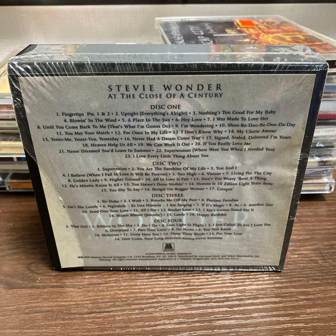Stevie Wonder : At the Close Of A…