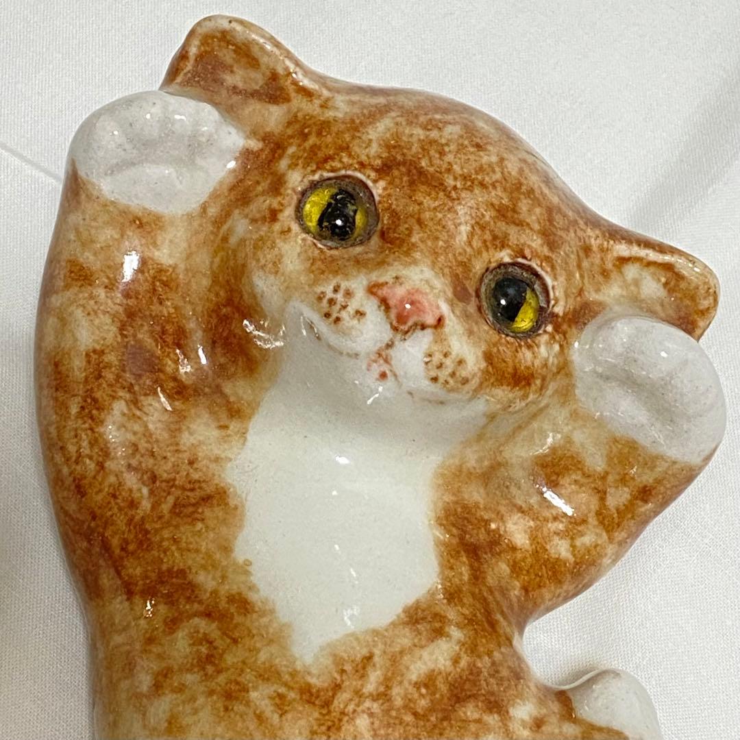 ウィンスタンレイキャット　ケンジントンキャット　サイズ２　仰向け子猫　イギリス製