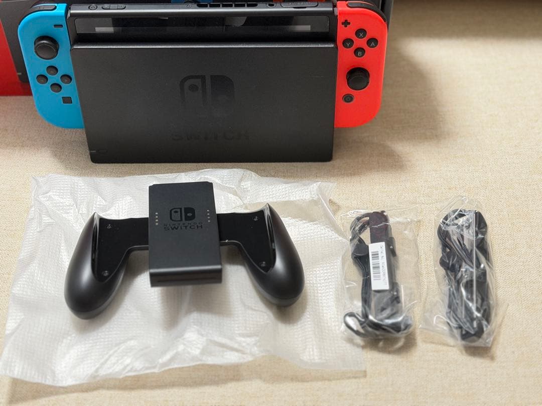 美品)ニンテンドースイッチ 本体Nintendo Switch (箱付)ドック付