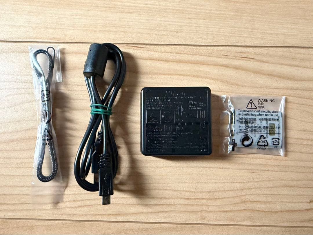 【美品】【動作確認済み】Nikon COOLPIX S6900 ホワイト