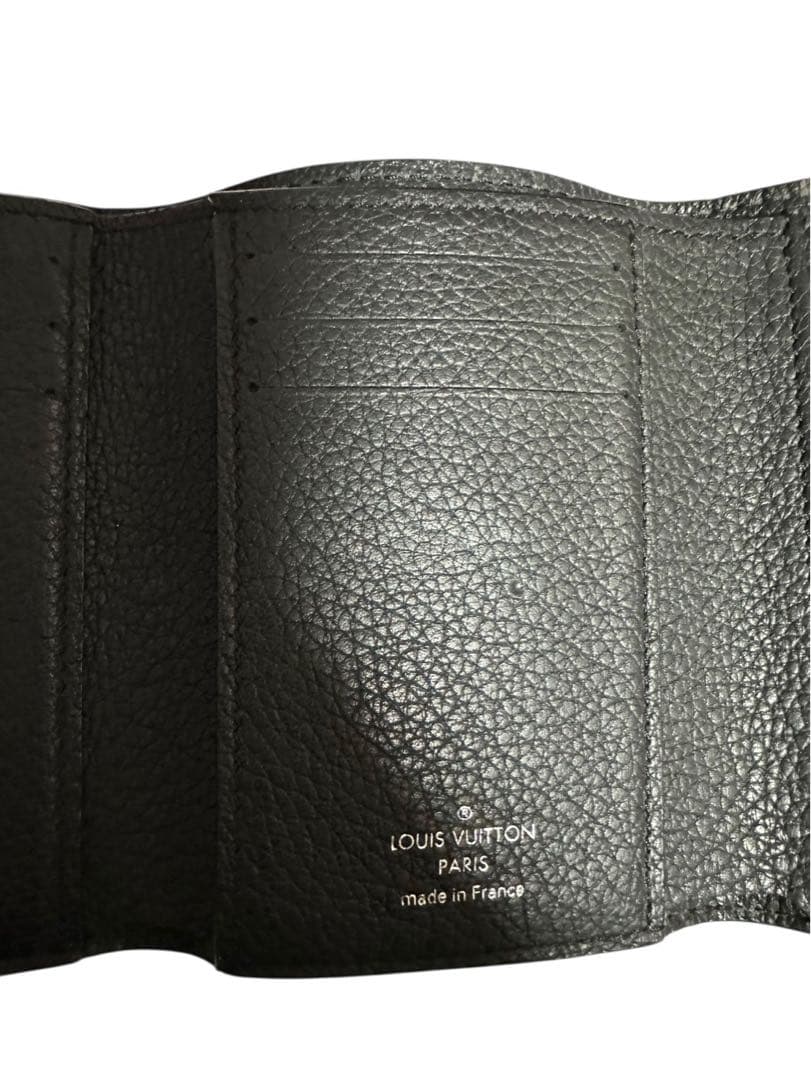 LOUIS VUITTON 財布カプシーヌ 三つ折りコンパクトウォレット黒レザー