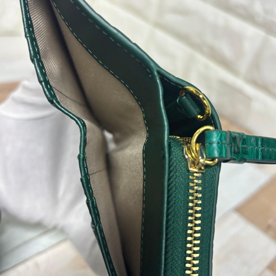 ③ GENUINE CROCODILE 財布　二つ折り　クロコダイル　グリーン