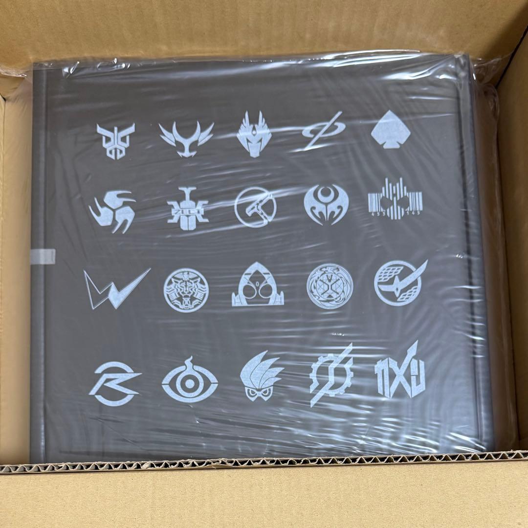 平成仮面ライダー20作品記念ベスト 4CD＋ピンバッジ 他
