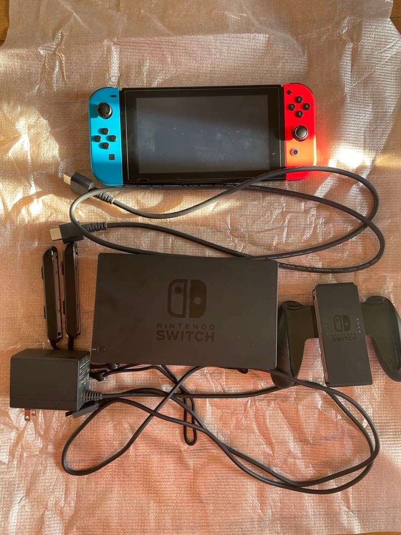 Nintendo Switch 本体 青/赤 Joy-Con付属