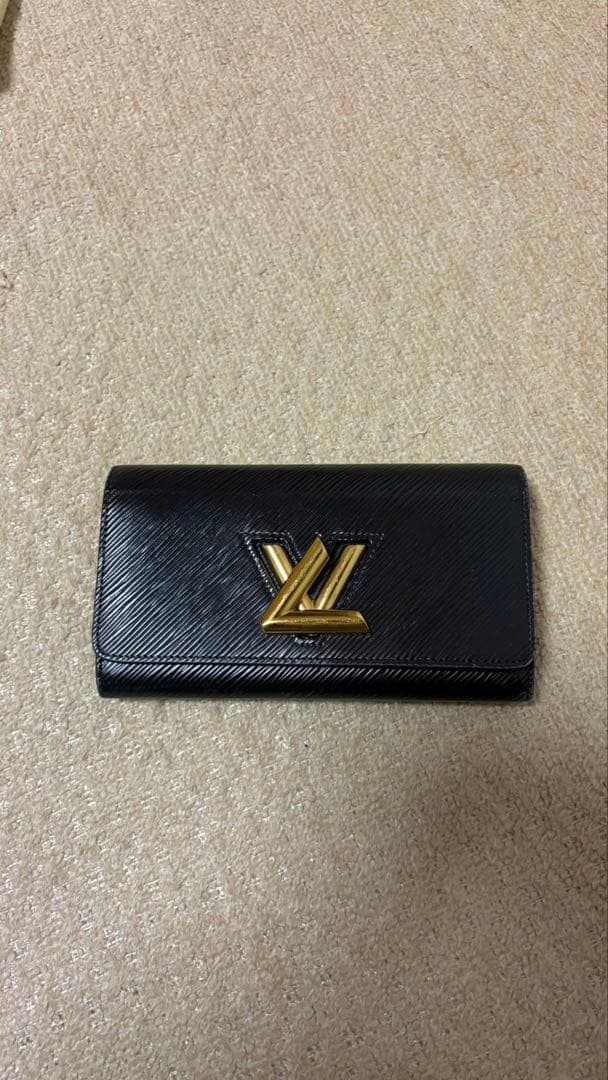 LOUIS VUITTON ポルトフォイユ　ツイスト　エピレザー