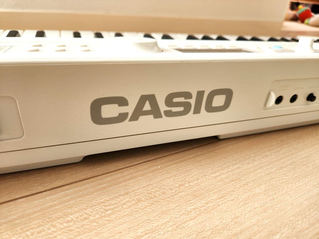 美品　CASIO LK-520 電子キーボード HIKARIナビゲーション