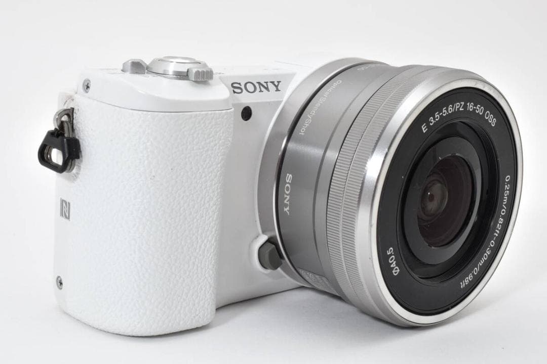 SONY α5100 ILCE-5100 + E 16-50mm レンズキット
