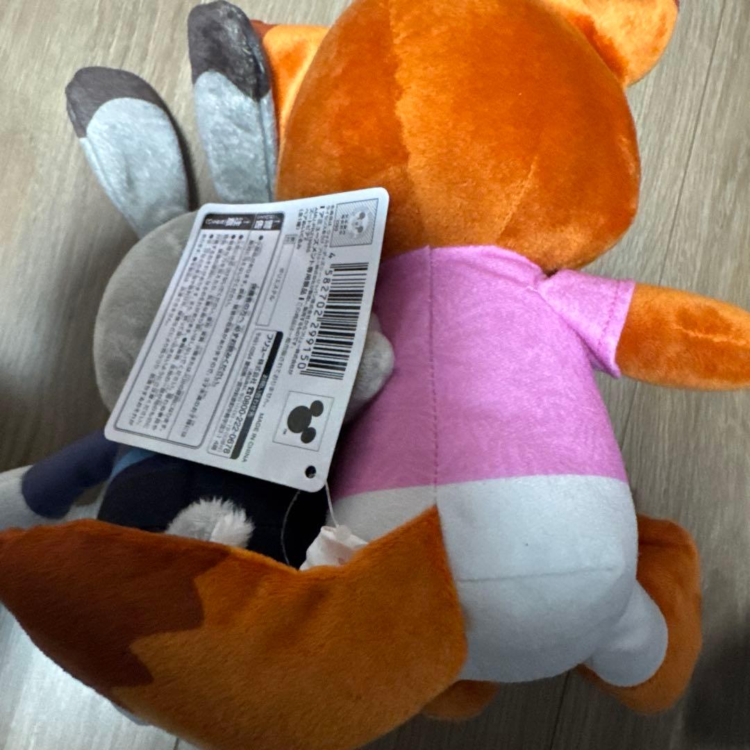 ズートピア2 ニック ジュディ スーパーラージ　ぬいぐるみ　おまけ付き