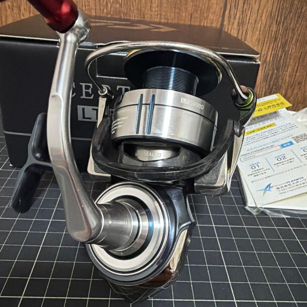 DAIWA 19 CERTATE LT5000Ｄ　スピニングリール　SLP ノブ