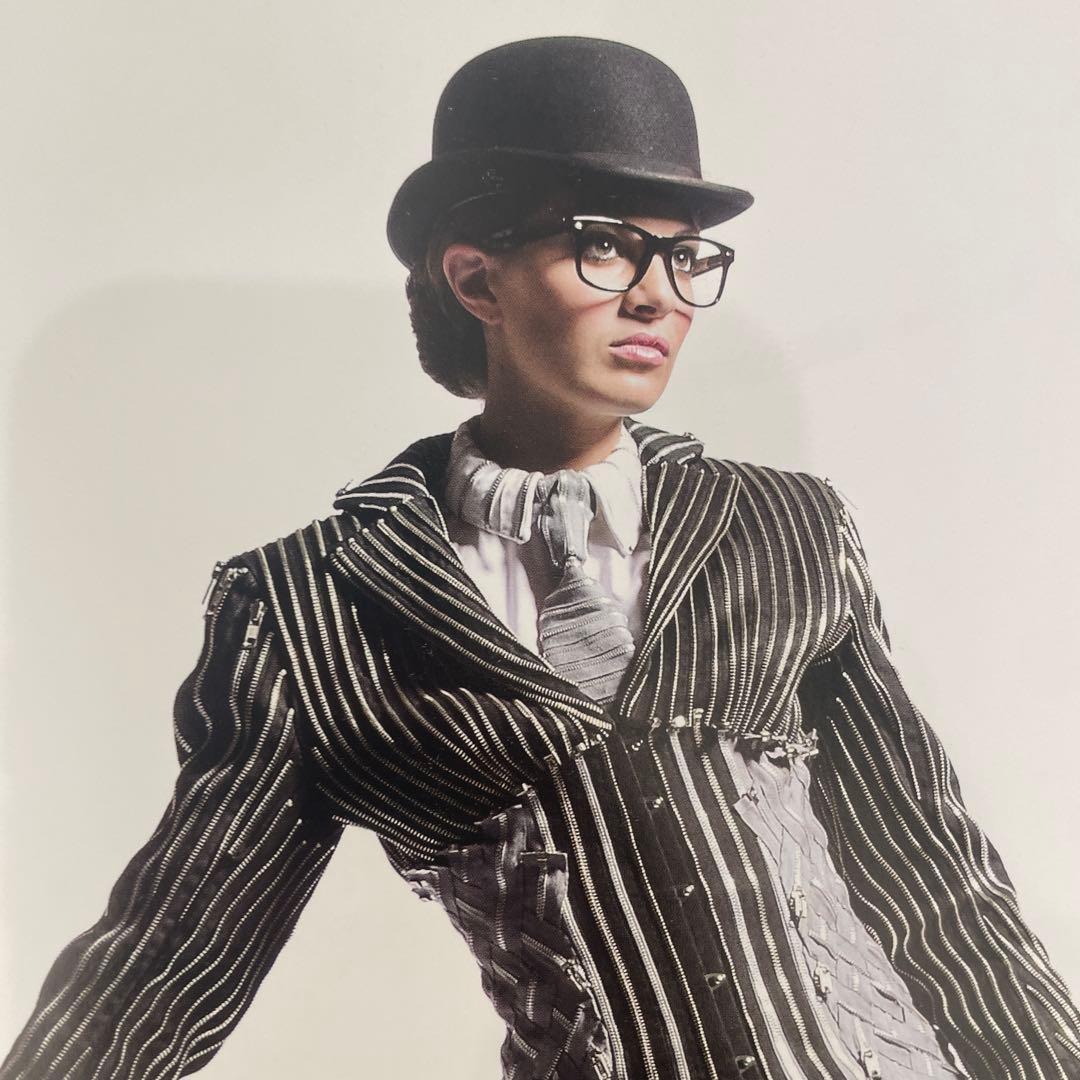 洋書 WEARABLE ART - Craig Potton Publishing