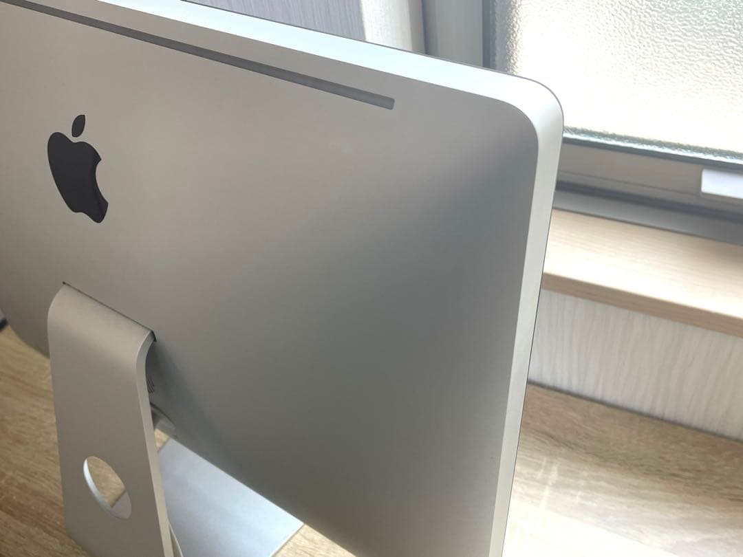 【値下中】Apple iMac 21.5インチ　キーボード・マウス付