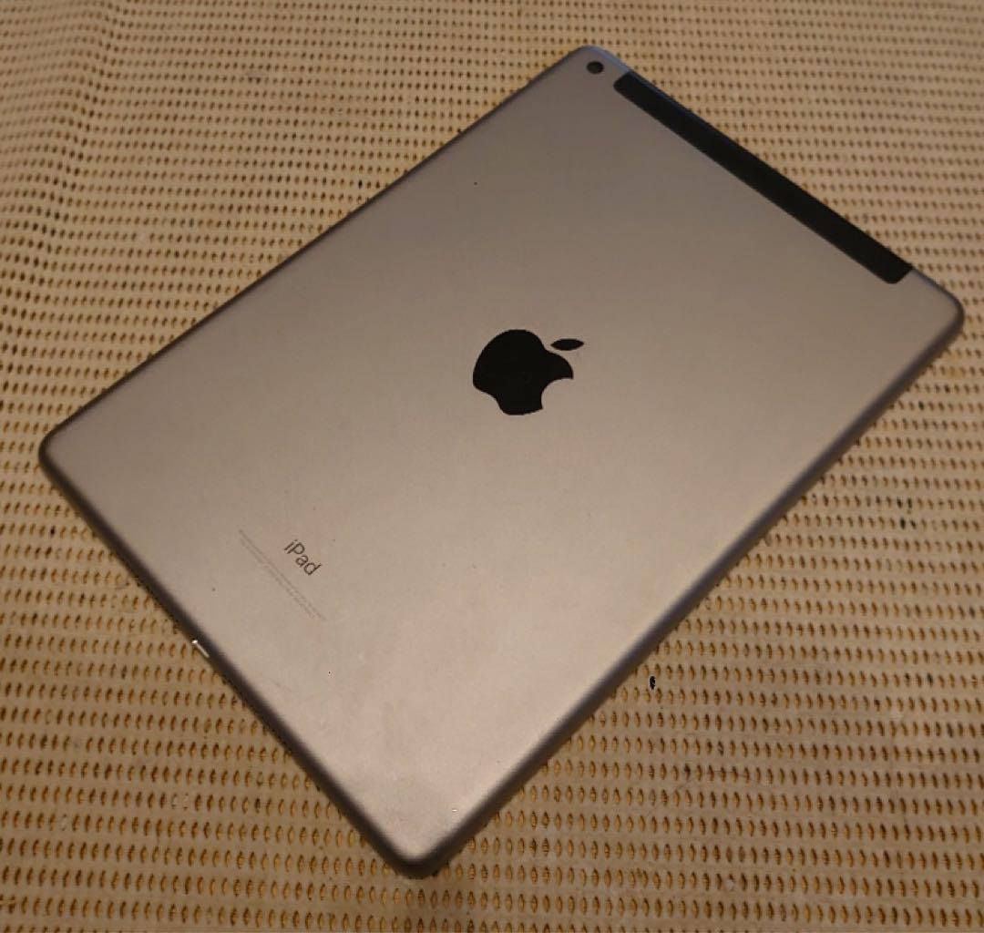 動作品SIMフリーiPad第5世代本体128GB送料込ジャンク品3HLJL