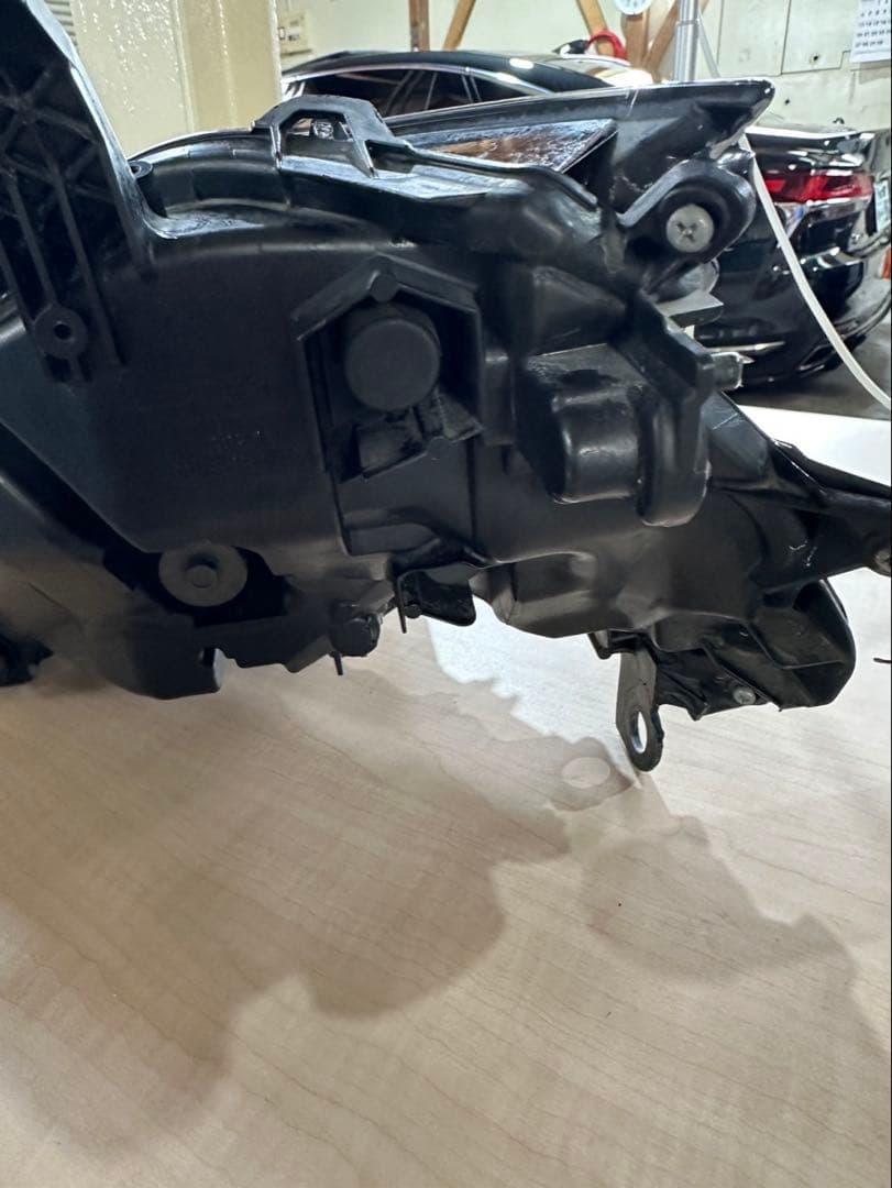 レクサスＬＳ500純正LEDヘッドライト運転席側