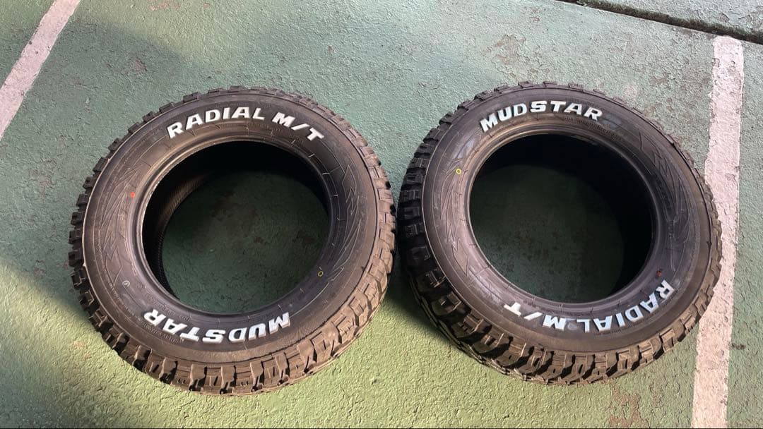 マッドスター　夏タイヤ 新品未使用　25年製　215/60R16 　2本