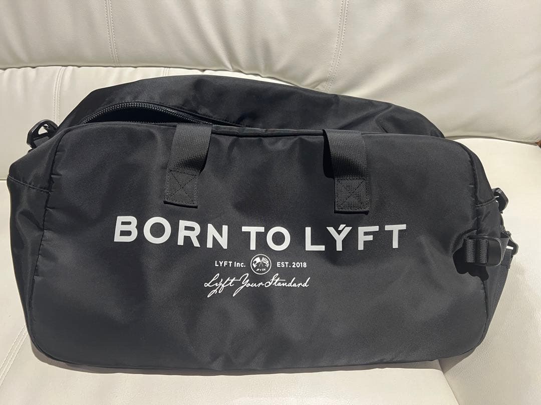 LYFT BORN TO LYFT ボストンバッグ