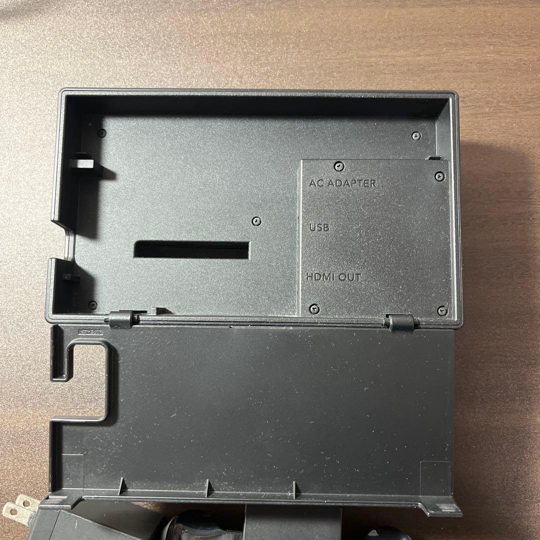 【美品】Nintendo Switch 本体　動作確認済み　初期化済み
