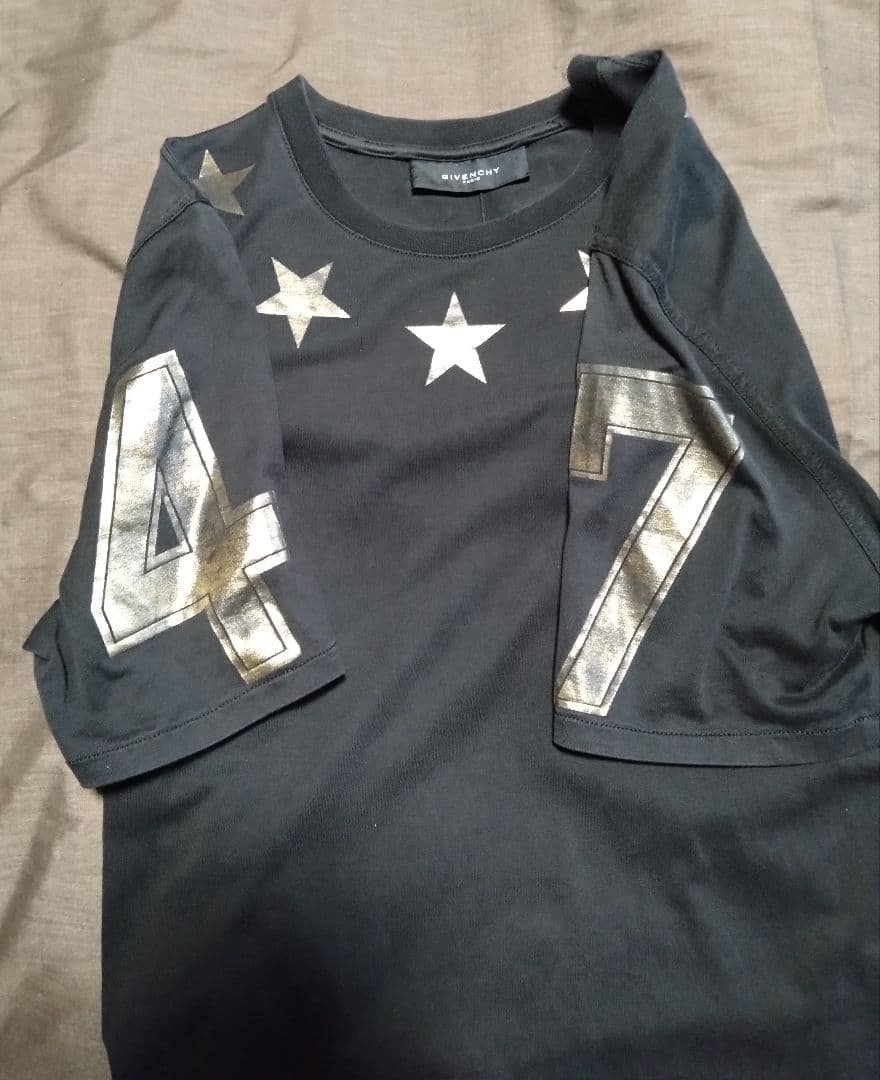 【美品】ジバンシィ スターTシャツ 黒金 GIVENCHY 三代目 岩田氏