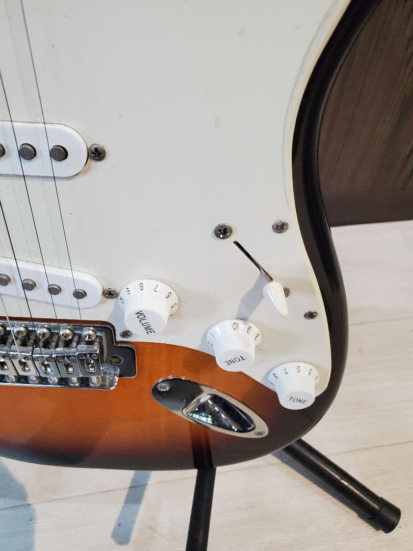 く*る様 Squier ギター