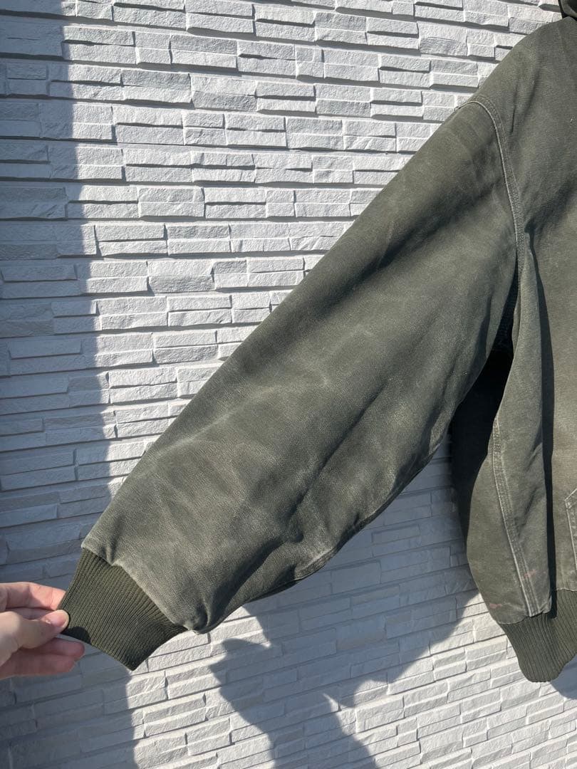 あ*ん様 レアカラー　Carhartt アクティブジャケット　モスグリーン
