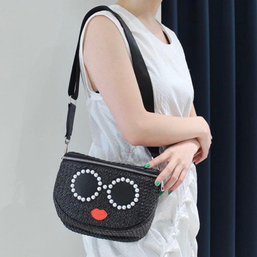 新品✨アジョリー サングラスポシェット ボディーバッグ　ショルダーバック 黒 夏
