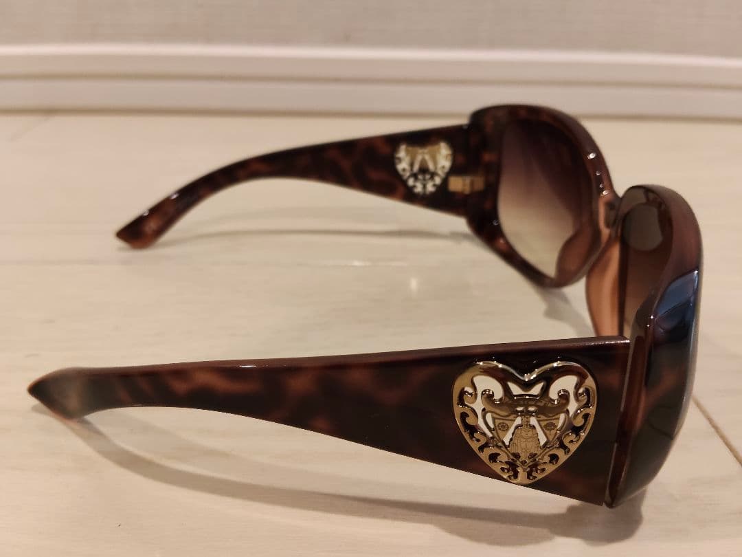 GUCCI ブラウン サングラス ハート装飾 ケース付き