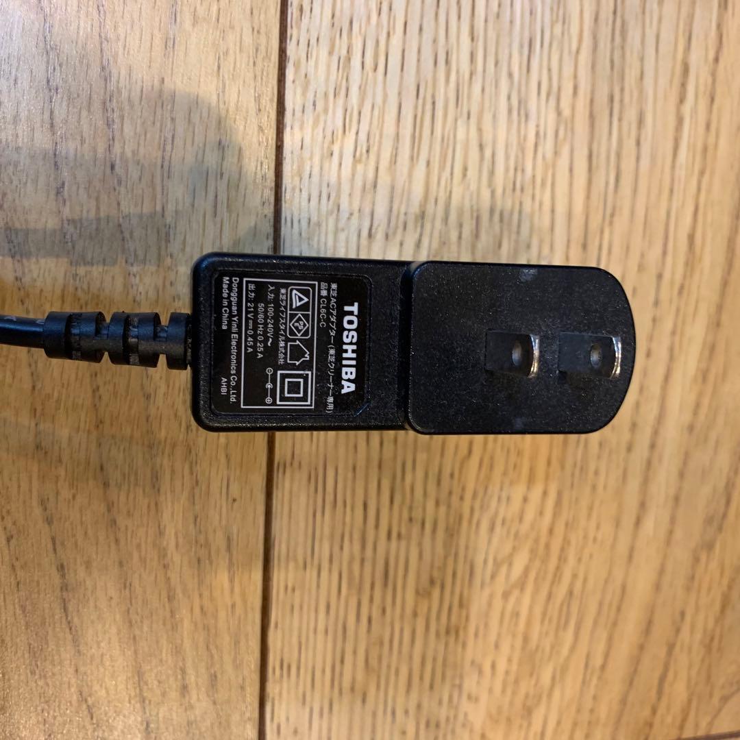 TOSHIBA コードレスクリーナー　トルネオV VC-JCL 10000 赤