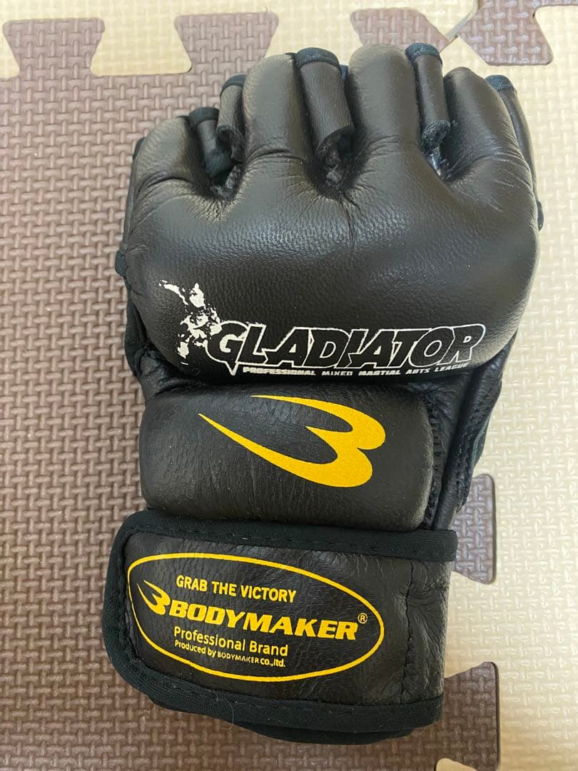 GLADIATOR ボクシンググローブ MMAグローブ BODYMAKER