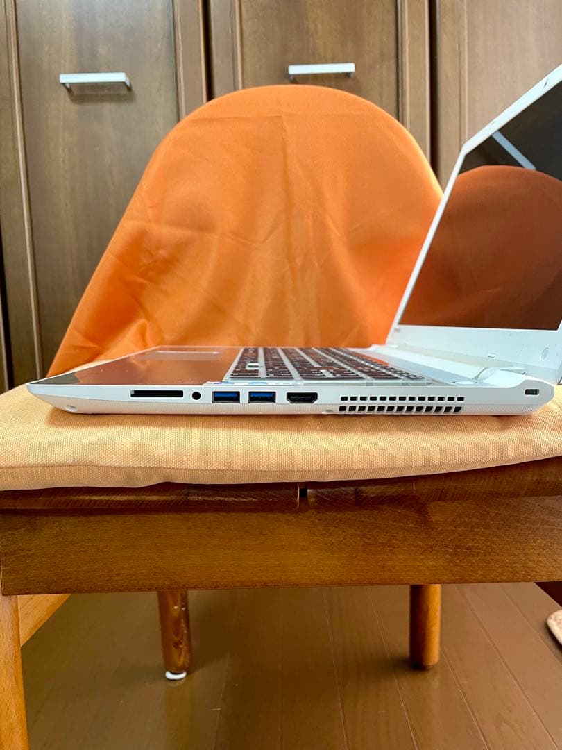 東芝 ダイナブック ノートパソコン PC ゴールド