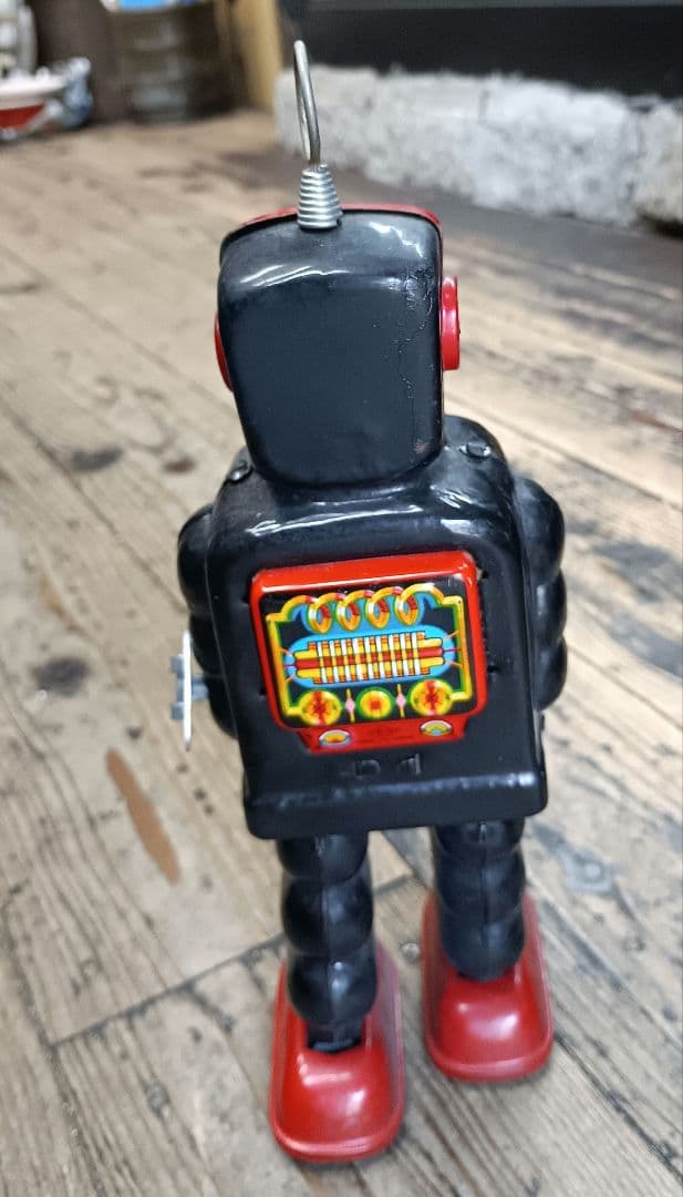 ロボット　玩具　おもちゃ　ブリキ　歯車　黒　赤　ギア