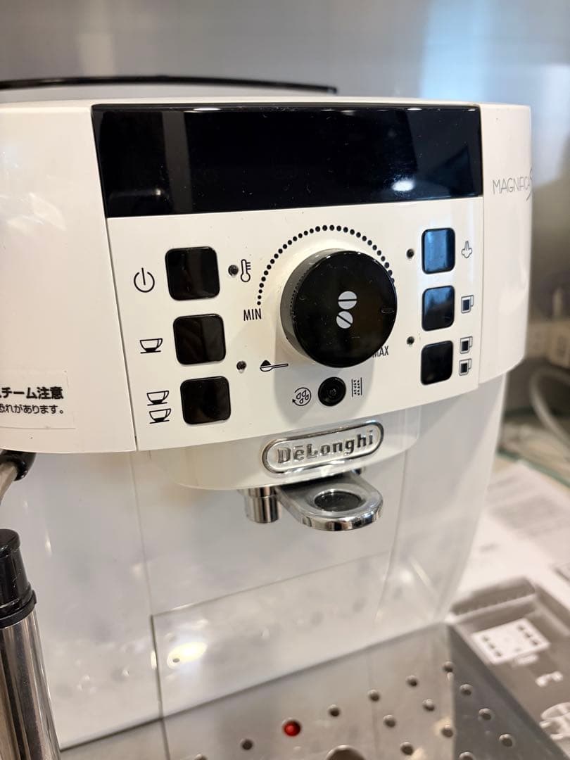 デロンギ　マグニフィカS ECAM22112W +ミルクジャグ350ml